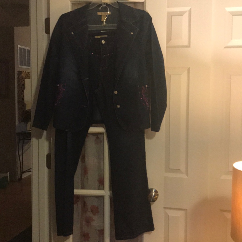 2 pc. pants suit